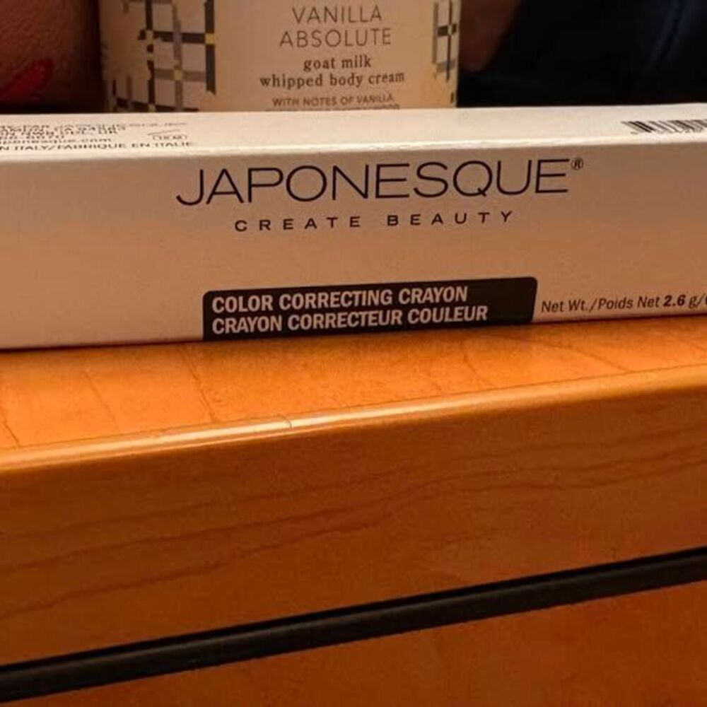 Japonesque Color Correcting Crayon Medium